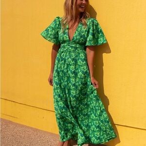 Elegant Green Floral Backless Maxi Dress
